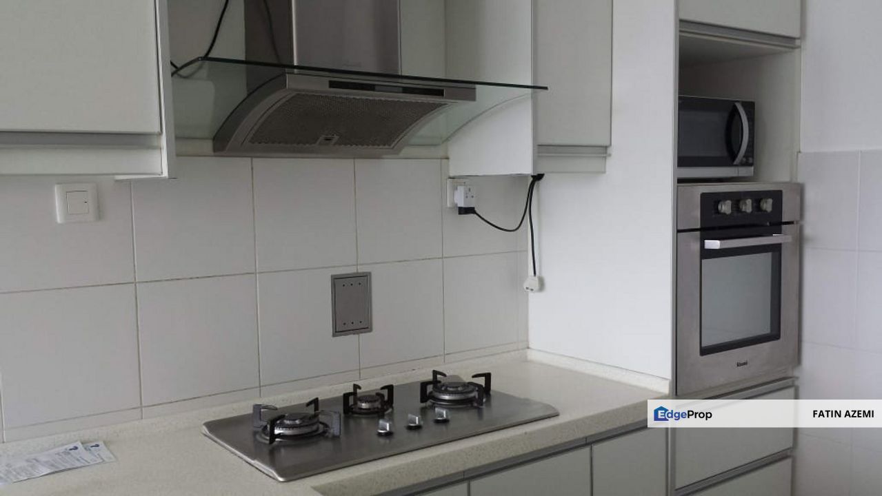 Setia Sky Residences KLCC facing Banjaran Titiwangsa, Kuala Lumpur, KL City