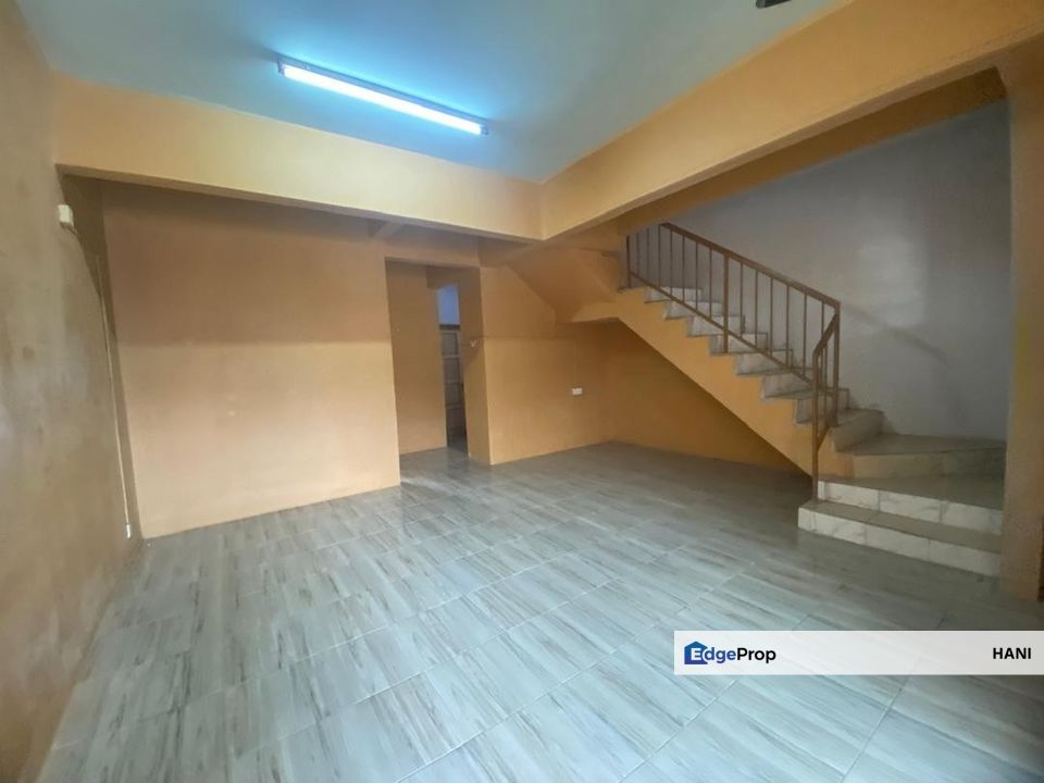 DOUBLE STOREY TERRACE @ SUBANG IMPIAN SECTION U10 SHAH ALAM, Selangor, Shah Alam