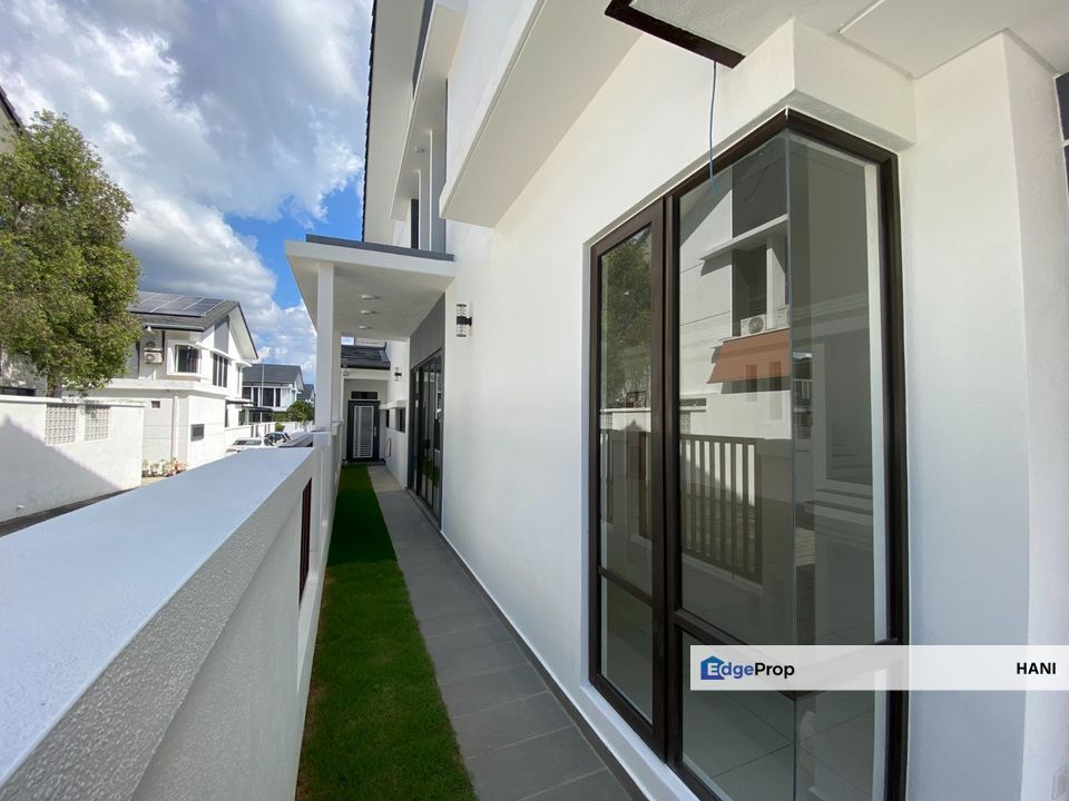 2 Storey End Lot Super Link @ Semanea Hills Denai Alam - With Extra Land, Selangor, Denai Alam