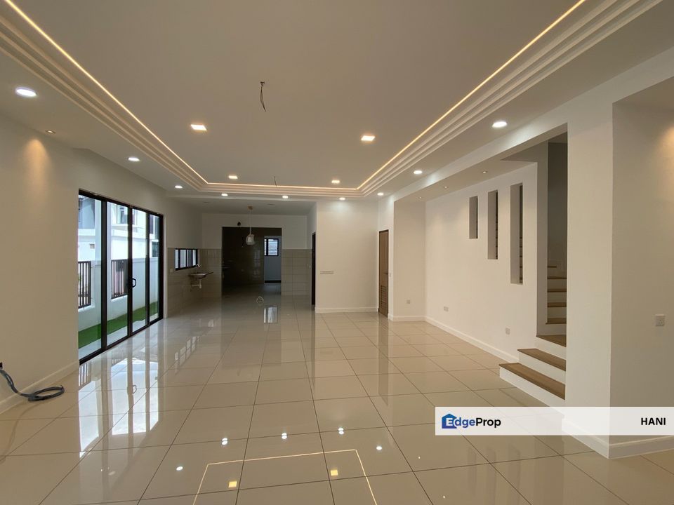 2 Storey End Lot Super Link @ Semanea Hills Denai Alam - With Extra Land, Selangor, Denai Alam