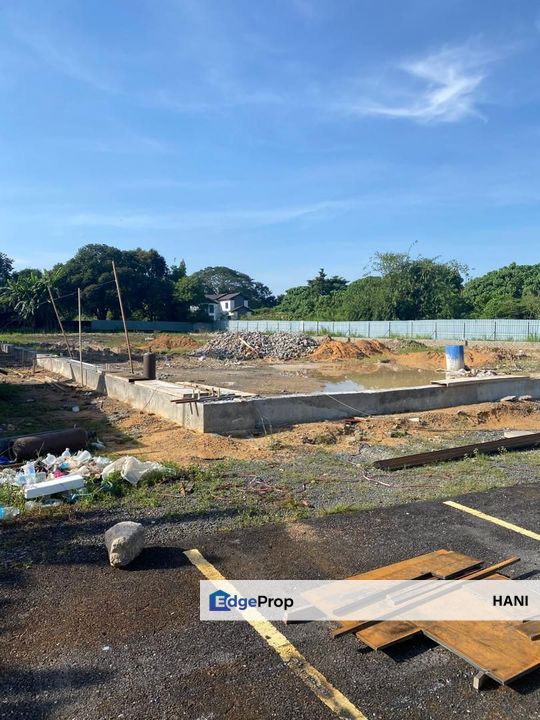 STRATEGIC LOCATION FOR CAR SHOWROOM FOR RENT – SUNGAI BULOH, Selangor, Sungai Buloh