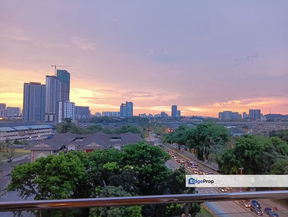 Stunning Penthouse at 8 Petaling Condominium – 3,767 sq.ft Sri Petaling, Kuala Lumpur, Bandar Baru Sri Petaling