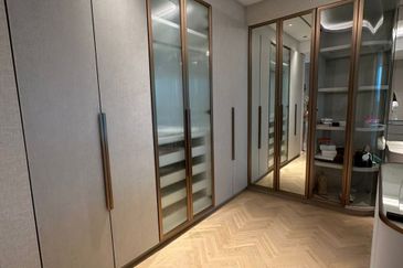 East Residence @ KLGCC