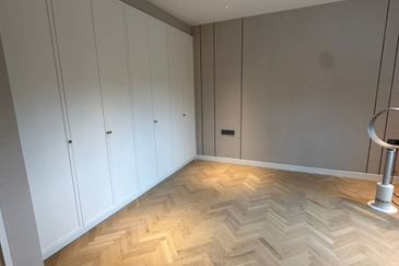 East Residence @ KLGCC