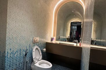 East Residence @ KLGCC