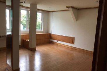 Bukit Pantai (Pantai Hill)