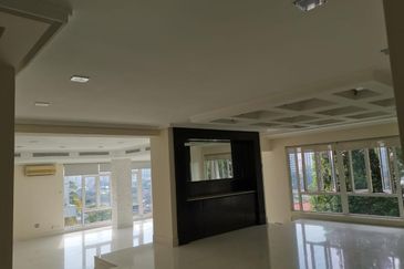 Bukit Pantai (Pantai Hill)