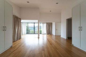 Bukit Pantai (Pantai Hill)