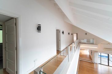 Bukit Pantai (Pantai Hill)