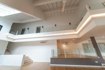 Bukit Pantai (Pantai Hill)