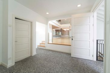 Bukit Pantai (Pantai Hill)