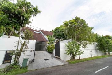 Bukit Pantai (Pantai Hill)