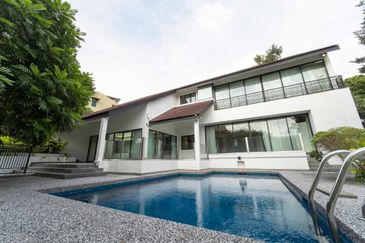 Bukit Pantai (Pantai Hill)