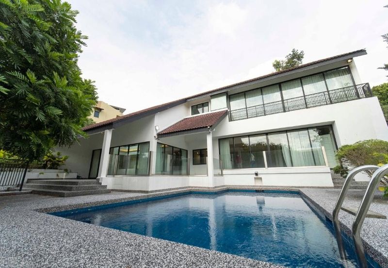 Bukit Pantai (Pantai Hill)