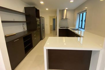 Bukit Pantai (Pantai Hill)