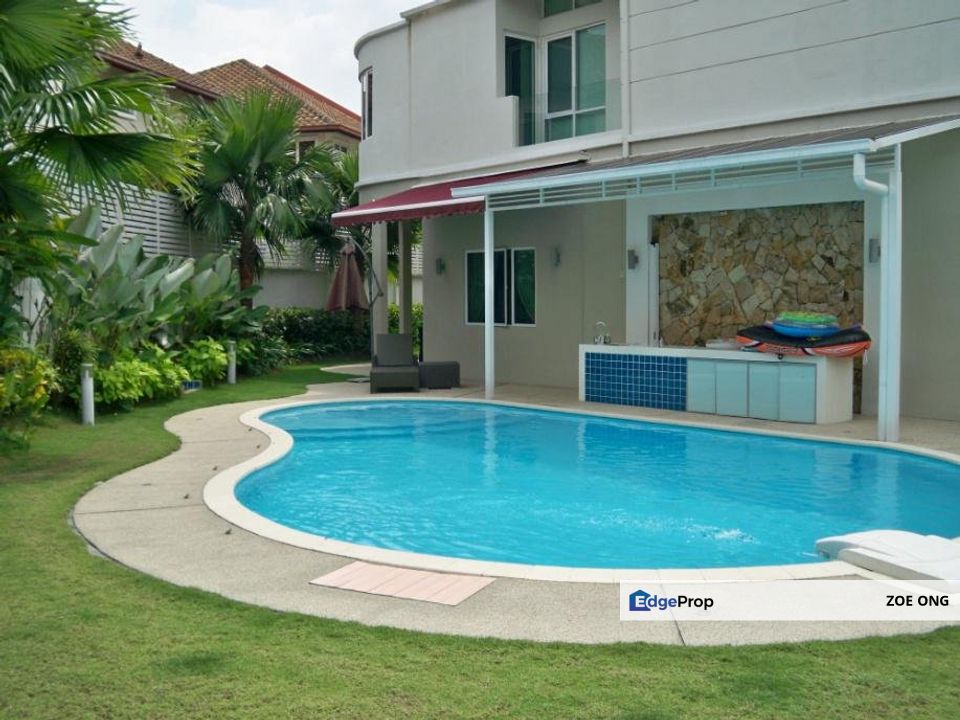 2 Storey Bungalow with Pool , Big Garden , Guarded Gated , Selangor, Kota Damansara