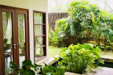 Corner Renovated Guarded Gated Small Community 