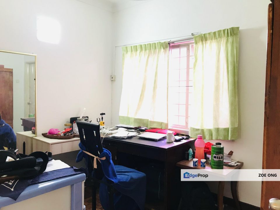 Partly Furnished 2 Storey Link Cecawi , Selangor, Kota Damansara