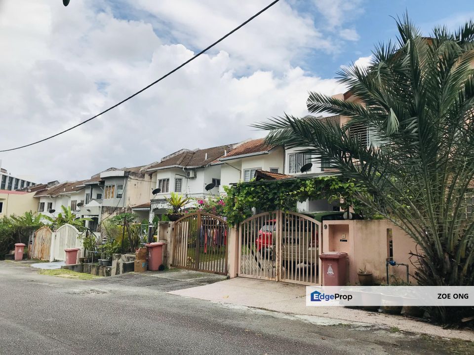 Partly Furnished 2 Storey Link Cecawi , Selangor, Kota Damansara