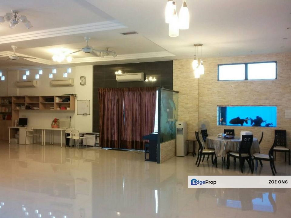 11 Rooms Spacious Bungalow, Guarded, Selangor, Kota Damansara