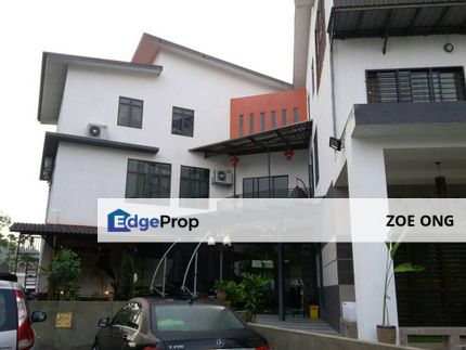 11 Rooms Spacious Bungalow, Guarded, Selangor, Kota Damansara