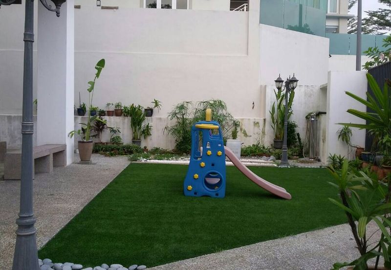 11 Rooms Spacious Bungalow, Guarded