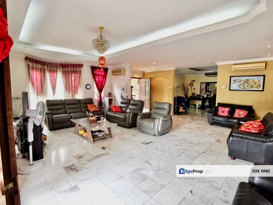 Big Garden Bungalow, Can put up to 10 cars , Selangor, Kota Damansara