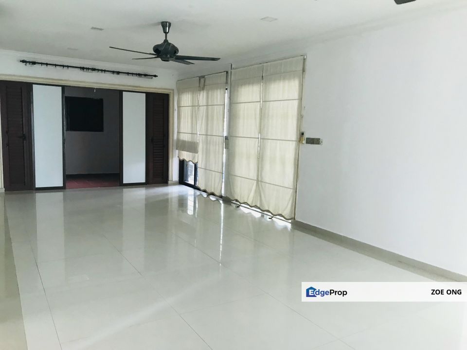 3 Storey Bglw, big Garden , Gated Guarded, Selangor, Kota Damansara