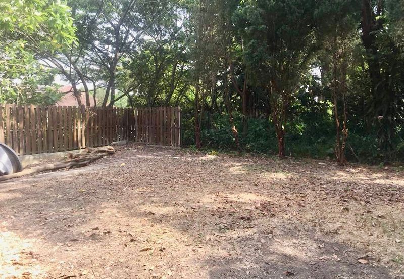 Big Garden Ample Car Parks Many Rooms