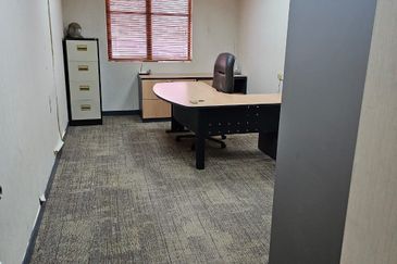 Partly furnished office for Sale at Plaza Mont Kiara