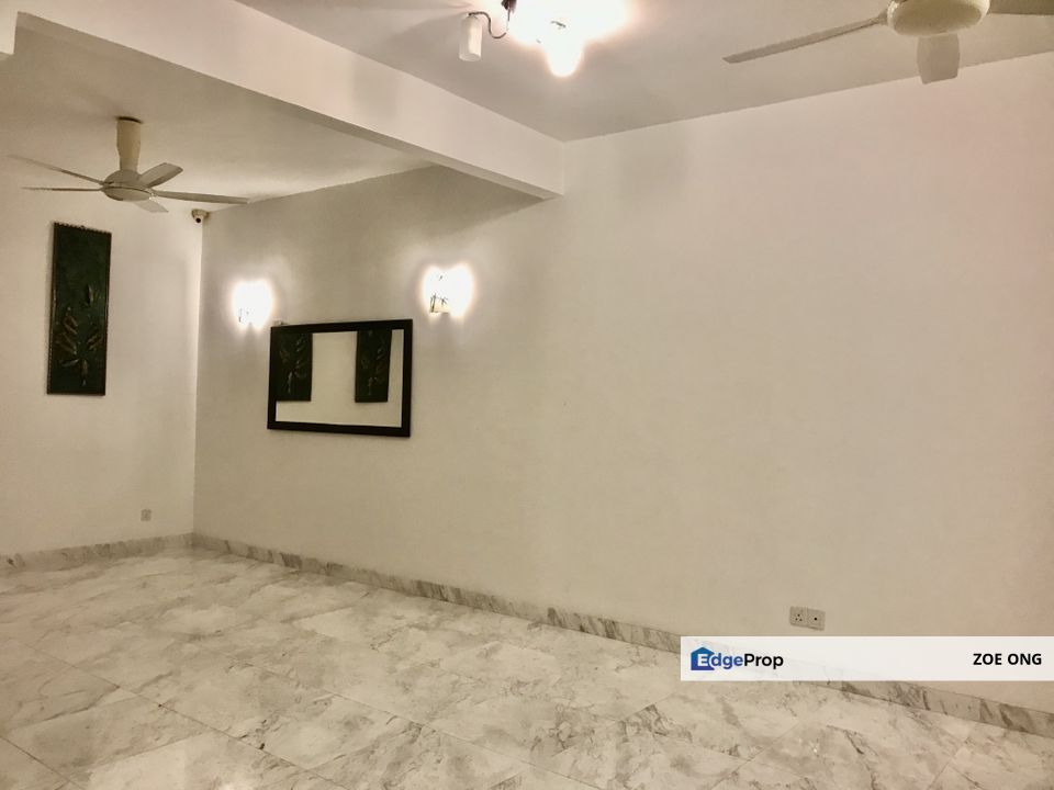 Renovated unit with quality material, extended kitchen area, hotel grade marble flooring, Selangor, Petaling Jaya