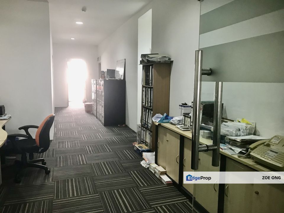 Fully furnished office for Rent, Well Kept, Moved in Condition, Selangor, Petaling Jaya
