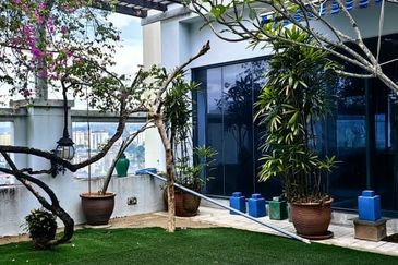 202 DC (Desa Cahaya)