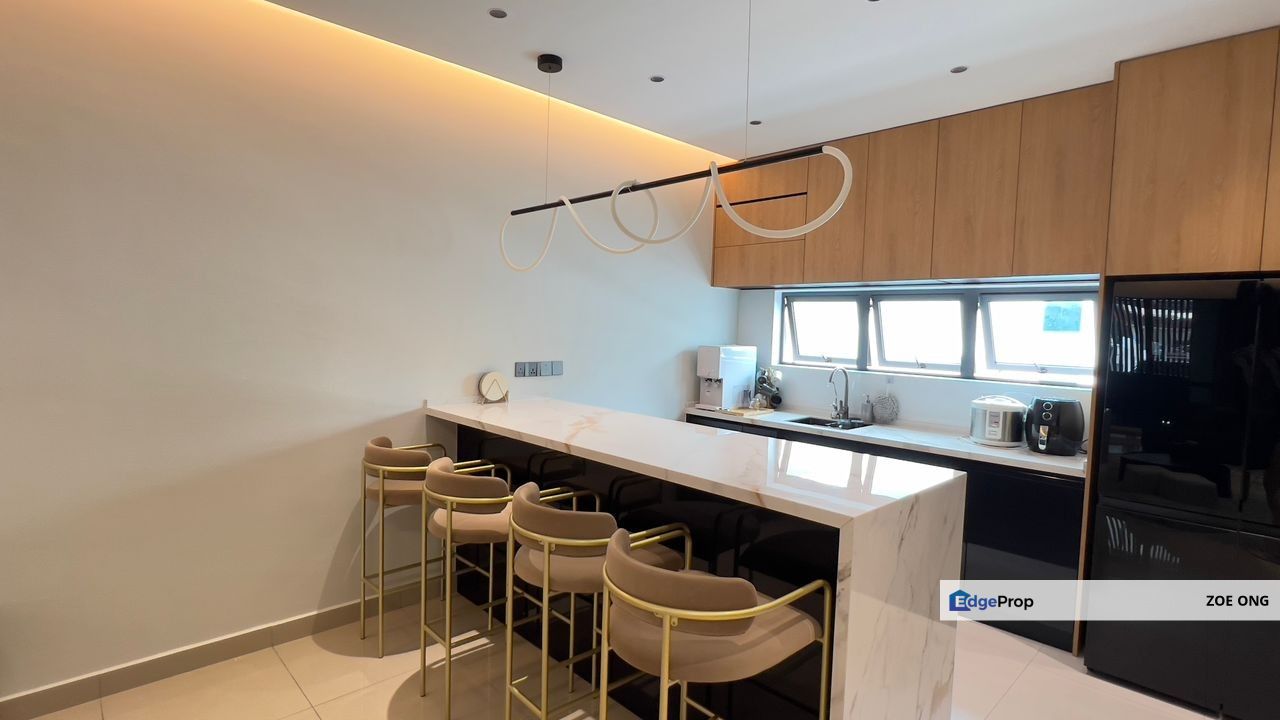 ID Renovated, Fully Furnished , Moved In Condition, Selangor, Damansara Damai