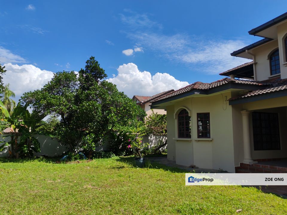 2 Sty Corner Unit Bglw, 13,700sf Land, 10 Cars, 7+1 Rooms, Selangor, Kota Damansara