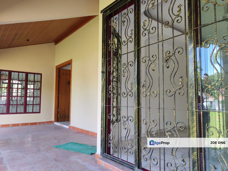 2 Sty Corner Unit Bglw, 13,700sf Land, 10 Cars, 7+1 Rooms, Selangor, Kota Damansara