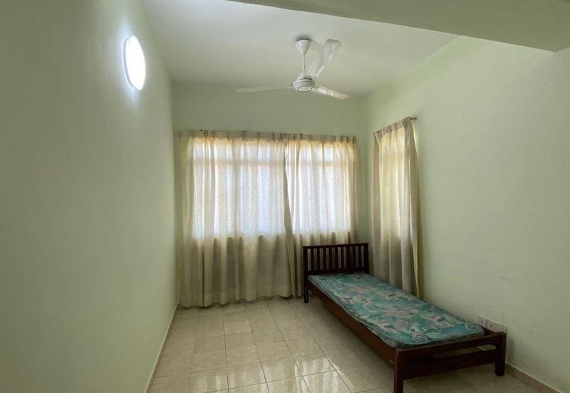 Millennium Place @ Millennium Square