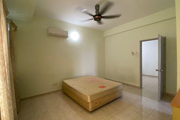 Millennium Place @ Millennium Square