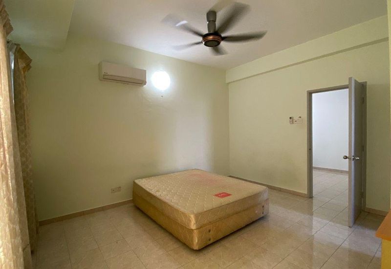 Millennium Place @ Millennium Square