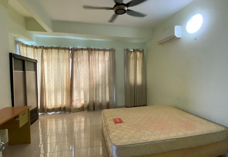 Millennium Place @ Millennium Square