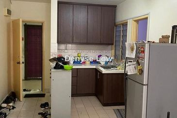 Flora Damansara Flat