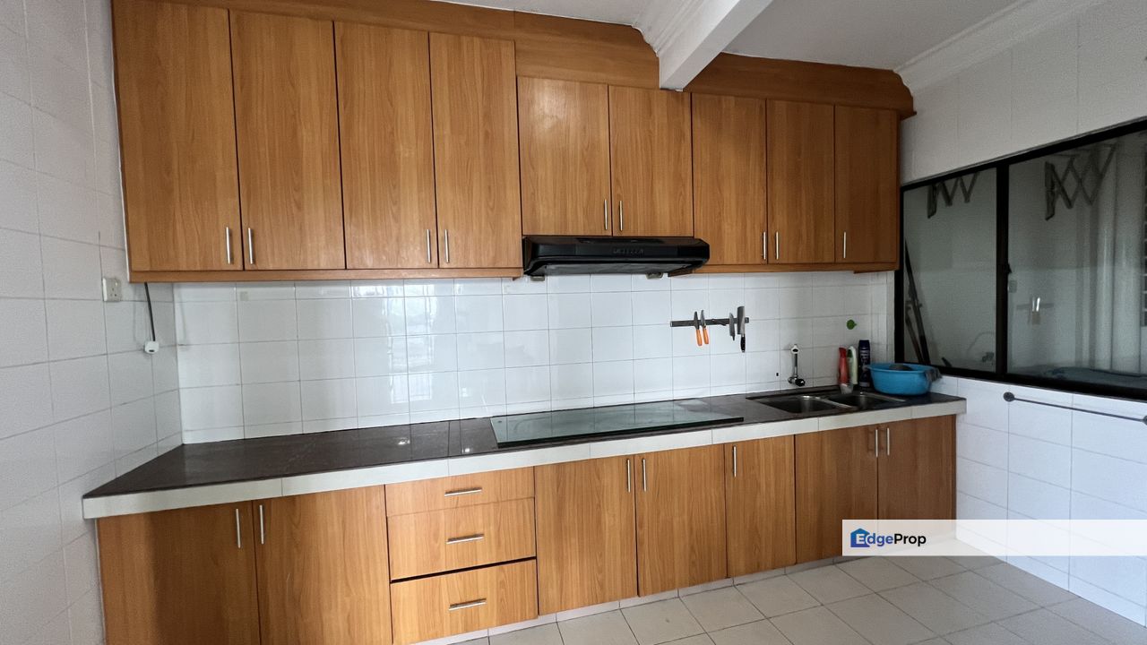 Paramount View near Lrt Taman Paramount , Selangor, Petaling Jaya