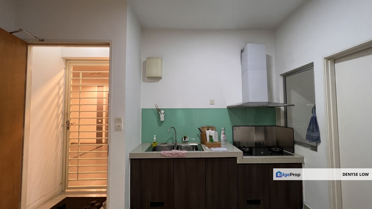 Sanderson at Taman Bukit Serdang , Selangor, Seri Kembangan