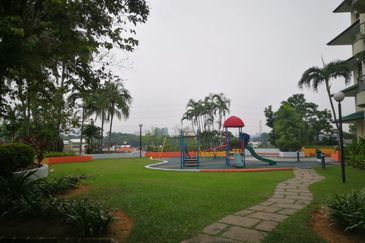 Mutiara Oriental Condominium