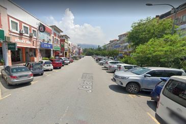 2 Storey End Lot Shop With Big Layout In Bukit Rahman Putra, Sungai Buloh