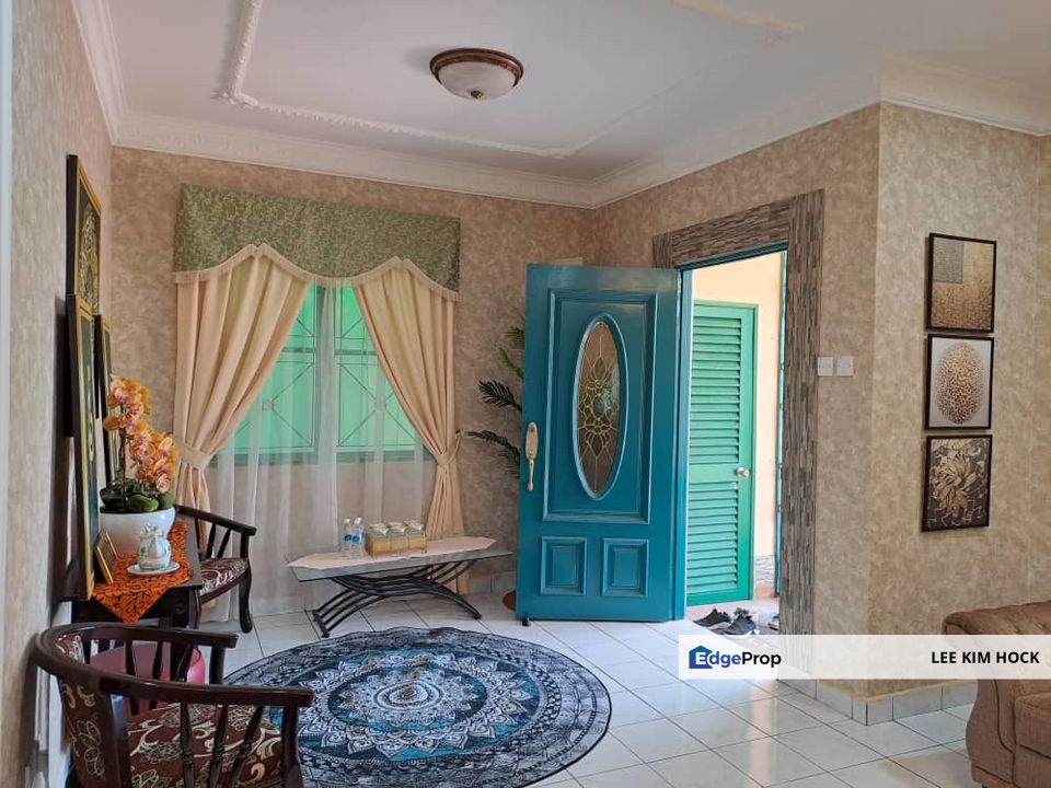 Bandar Tasik Kesuma ( Kesuma Lakes ) Rumah Semi-D 2 Tingkat Fully Furnished, Price Dropped !!, Selangor, Semenyih