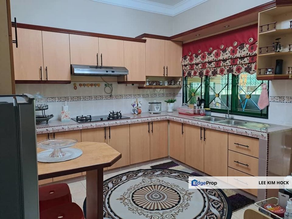 Bandar Tasik Kesuma ( Kesuma Lakes ) Rumah Semi-D 2 Tingkat Fully Furnished, Price Dropped !!, Selangor, Semenyih