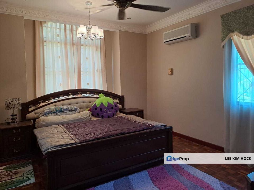 Bandar Tasik Kesuma ( Kesuma Lakes ) Rumah Semi-D 2 Tingkat Fully Furnished, Price Dropped !!, Selangor, Semenyih