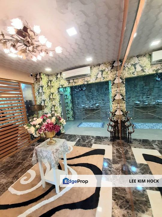 Luxury Bungalow House In Taman Bukit Serdang, Seri Kembangan, Well Renovated, Price Dropped !!, Selangor, Seri Kembangan