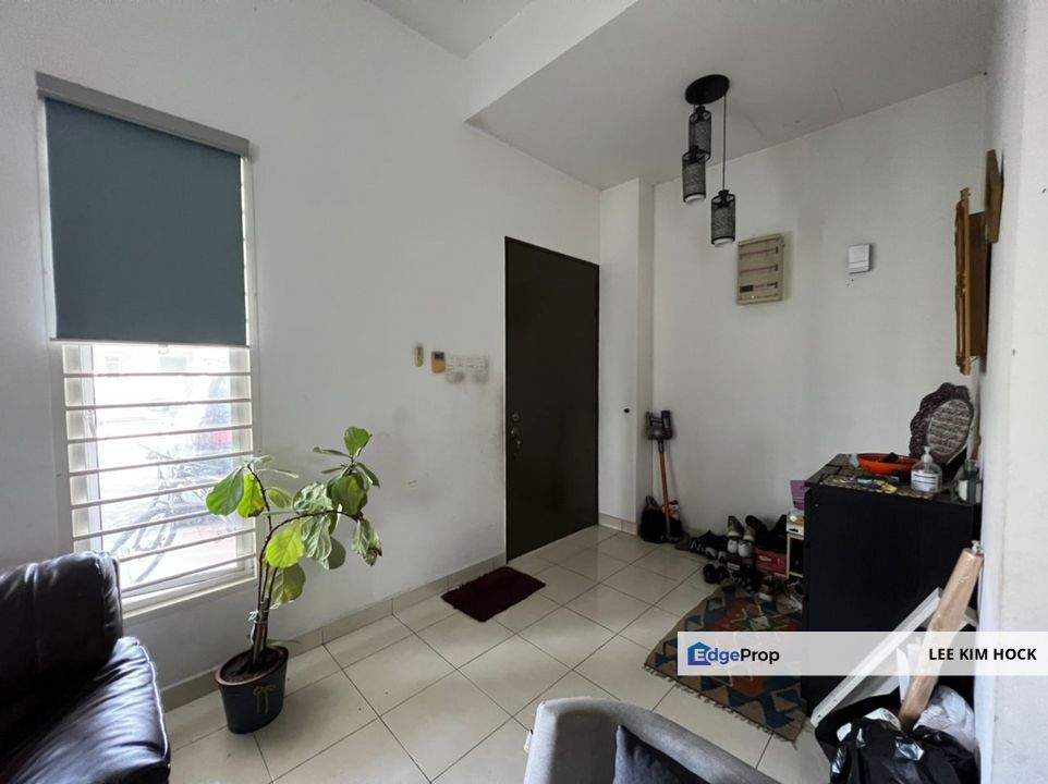 2 Storey Renovated Cluster Semi-D House In Taman Aman Perdana, klang, Selangor, Klang